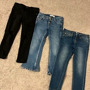 Lot of 3 pairs of jeans for little girls